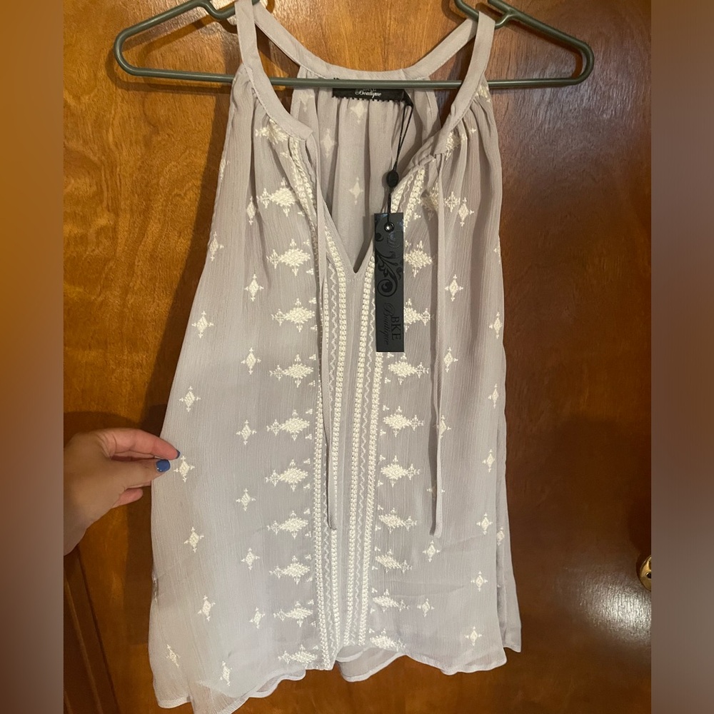 Women’s dressy tank